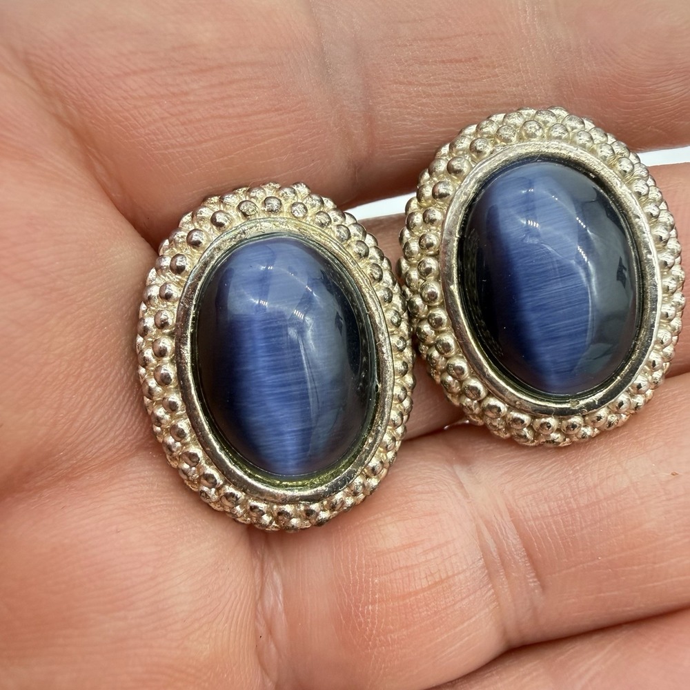 Vtg Cats Eye Glass Earrings Blue Silver tone Oval Large Clip Estate